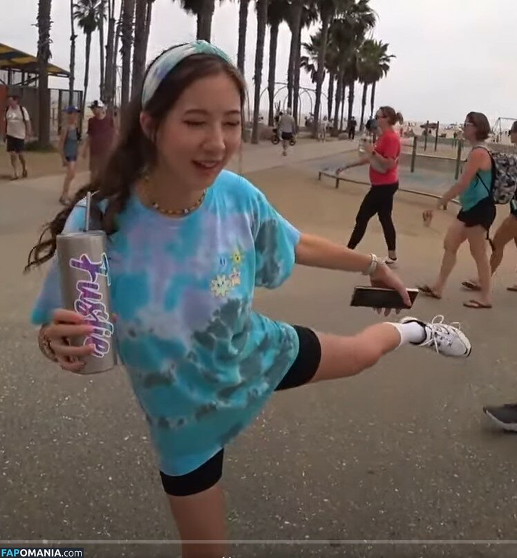 Fuslie / Leslie Meztelen OnlyFans  Kikerült fotó #86