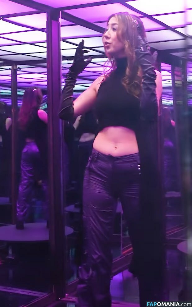 Fuslie / Leslie Meztelen OnlyFans  Kikerült fotó #503