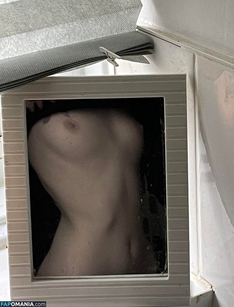 Bat Brookes / Løu Förest / Msgh0stpixie / abrattypixie / babypumpkin / gh0st._.pixie / msghostie_ / xopixiekittyxo Meztelen OnlyFans  Kikerült fotó #1