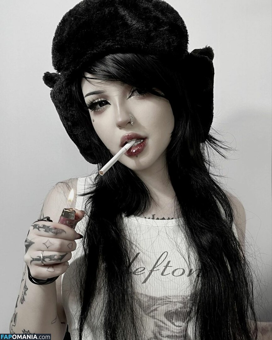 darkinblood_ / ghostbabss / surrentdeard Meztelen OnlyFans  Kikerült fotó #17