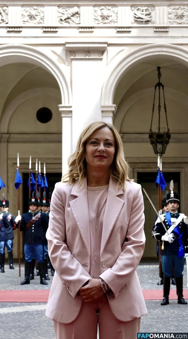 Giorgia Meloni / Italian Prime Minister 🇮🇹 / giorgiameloni Meztelen OnlyFans  Kikerült fotó #2