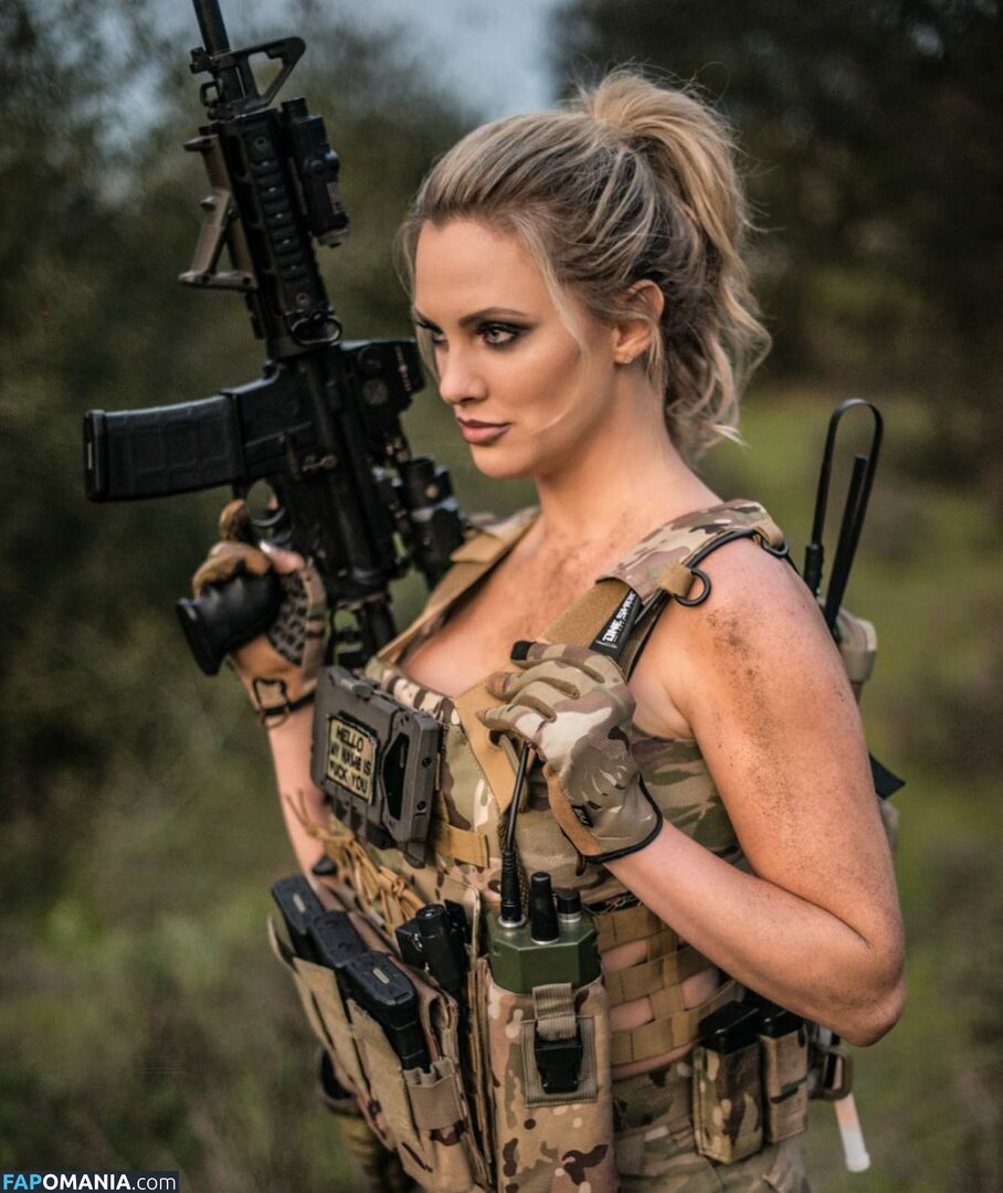Firearms / Girls With Guns / mia.nicole.23 / wifi_diaries Meztelen OnlyFans  Kikerült fotó #200