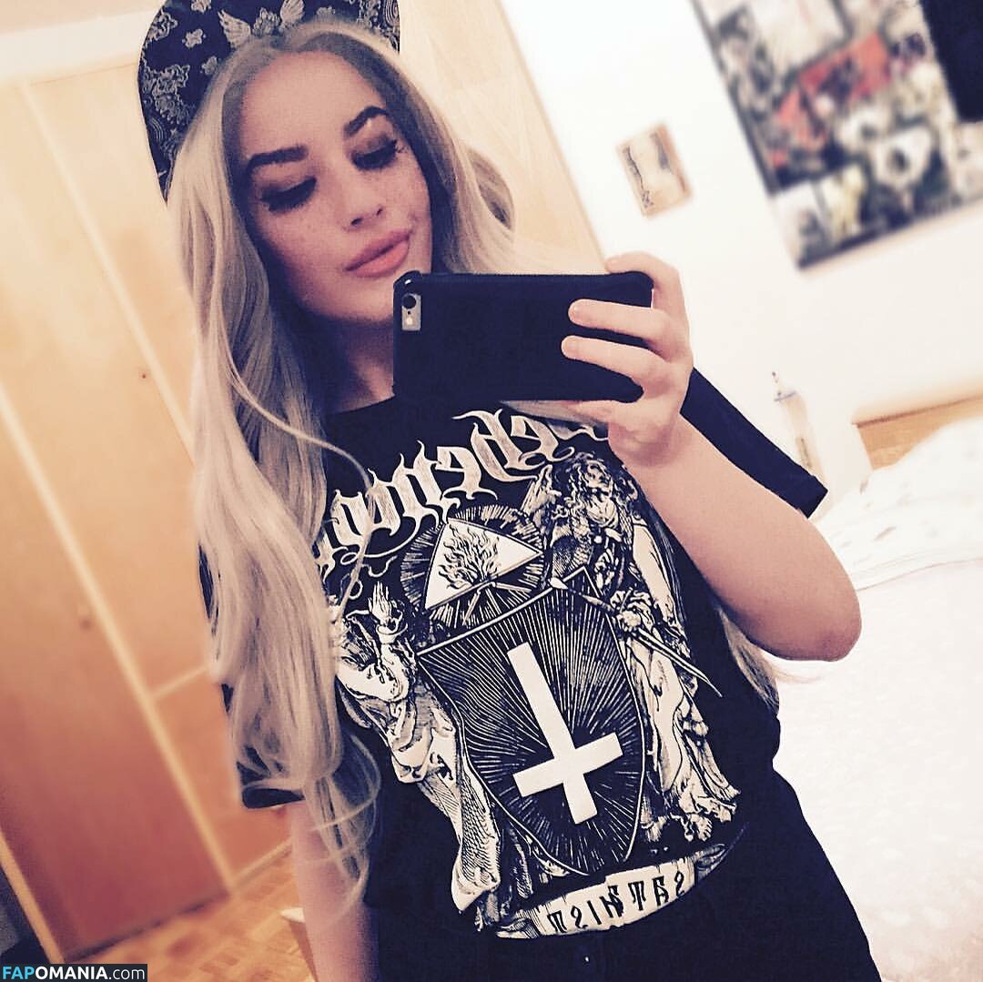 GiuliaMoon / moonchild_77 / moonchild_777 Meztelen OnlyFans  Kikerült fotó #33