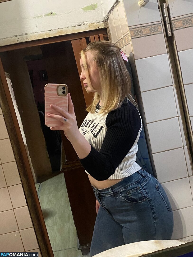 Giuliana / dm.giulii / giulianacabrazia_ Meztelen OnlyFans  Kikerült fotó #3