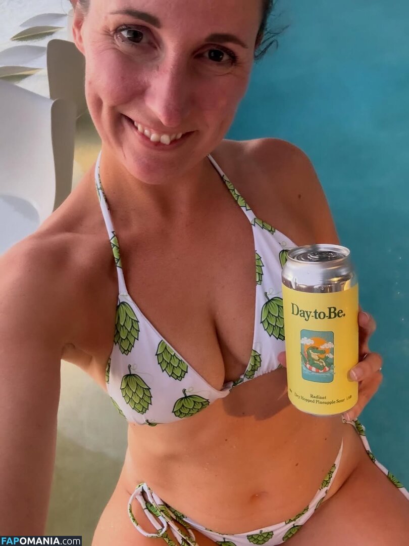 globalcraftbeergirl Meztelen OnlyFans  Kikerült fotó #1