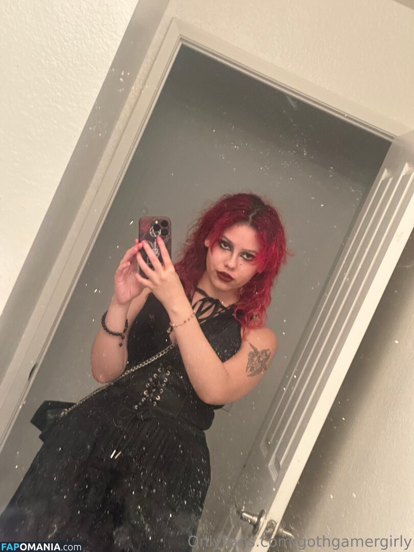 gothgamergirly / gothgirlgaming Meztelen OnlyFans  Kikerült fotó #13