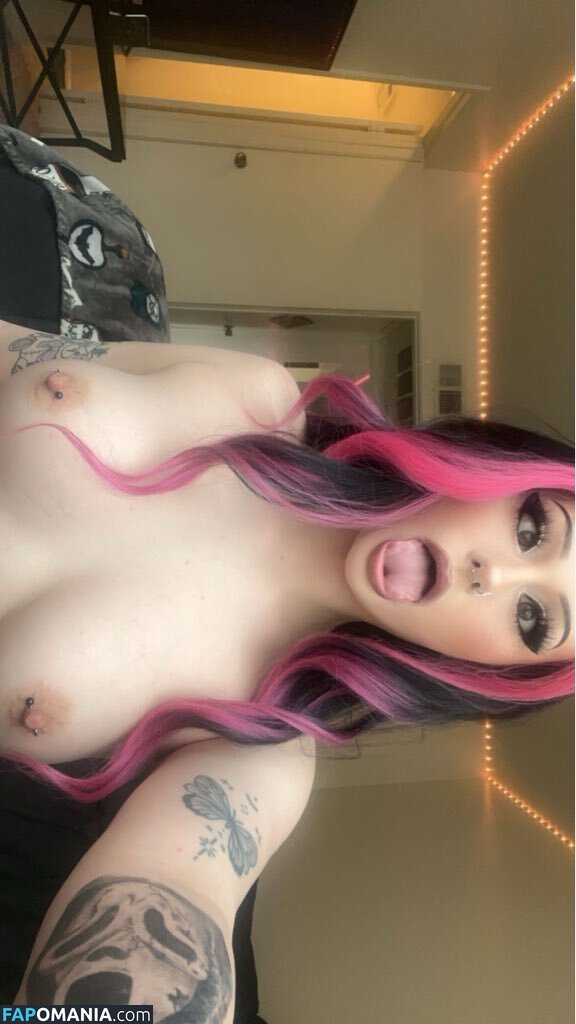 Gr4v3y4rdkandi3 / gr4v3y4rdkand13 / https: Meztelen OnlyFans  Kikerült fotó #2