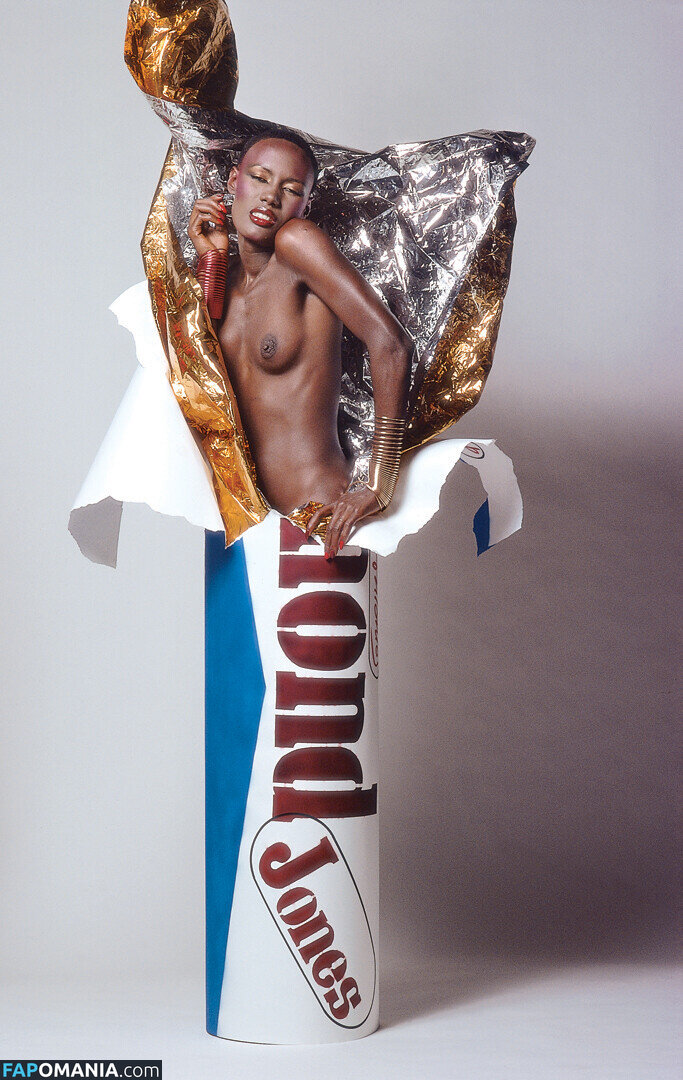 Grace Jones / gracejonesofficial / https: Meztelen OnlyFans  Kikerült fotó #4