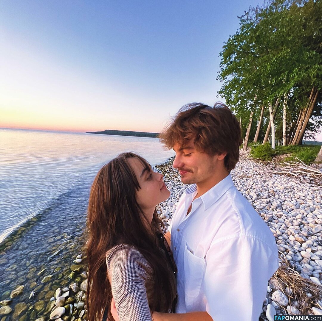 Grace / darlingrl / darlingrll / grace_t / piscesxcherry Meztelen OnlyFans  Kikerült fotó #12