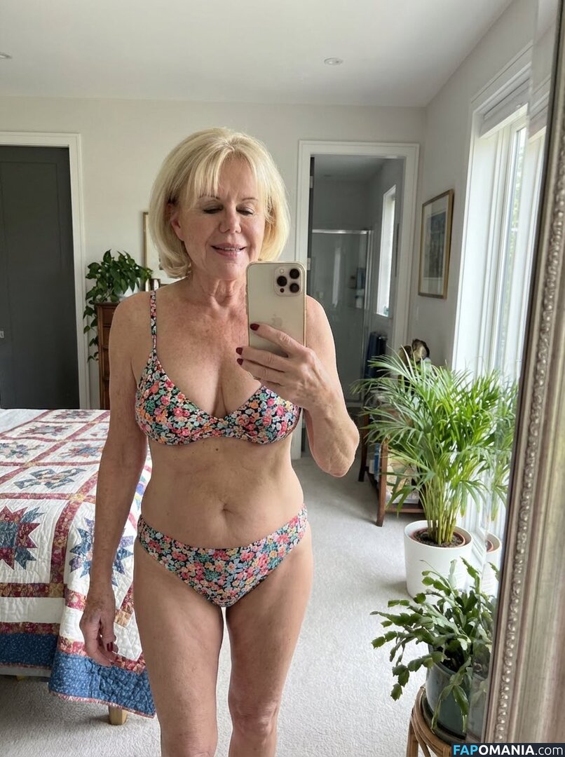 GrannyKatheryn / grandmakathryyn / grannykathryn / https: / yourgrannykat Meztelen OnlyFans  Kikerült fotó #1