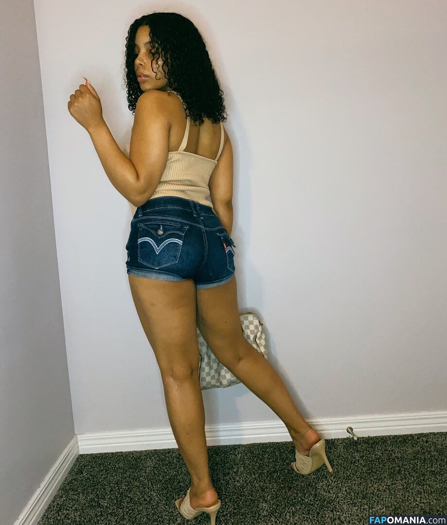 1guapunzel / Guapunzel / https: Meztelen OnlyFans  Kikerült fotó #3