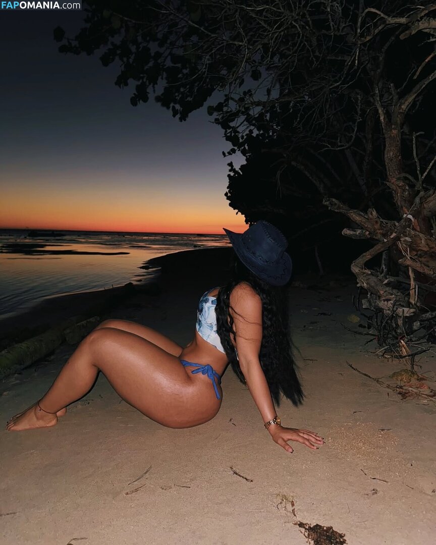 Genesis vargas / Gvargas_20 Meztelen OnlyFans  Kikerült fotó #14
