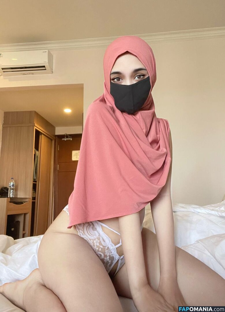  / CamillaReese / HabibtiSalma / HijabCamilla / nazley272 Meztelen OnlyFans  Kikerült fotó #1