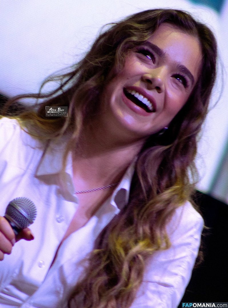 Hailee Steinfeld / haileesteinfeld / https: Meztelen OnlyFans  Kikerült fotó #132