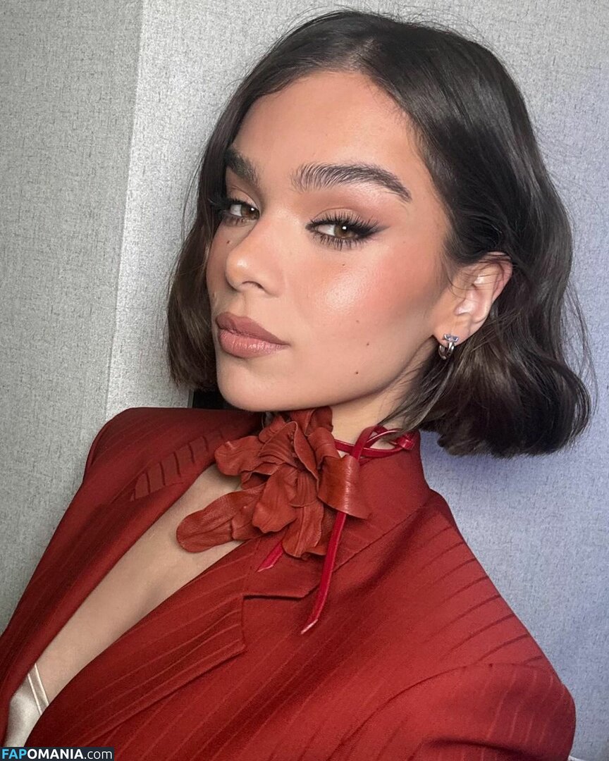 Hailee Steinfeld / haileesteinfeld / https: Meztelen OnlyFans  Kikerült fotó #1533