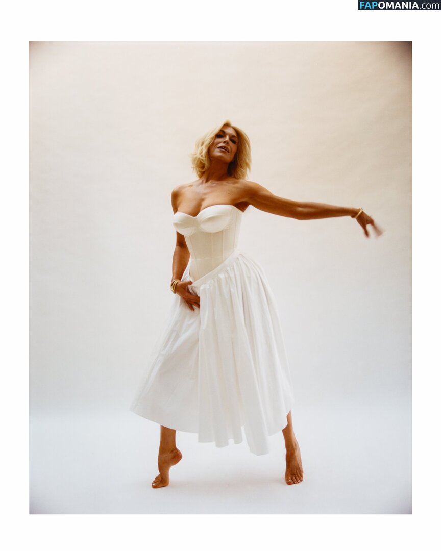 Hannah Waddingham / hannah_waddingham Meztelen OnlyFans  Kikerült fotó #2