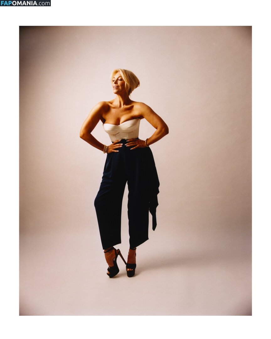 Hannah Waddingham / hannah_waddingham Meztelen OnlyFans  Kikerült fotó #10