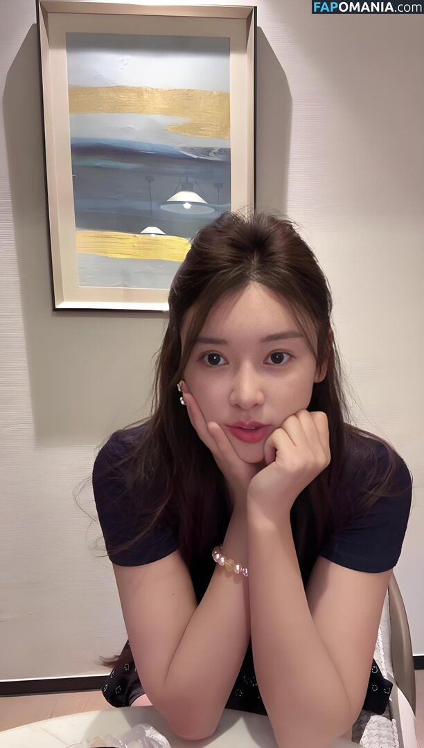 hanyi / 韩艺 Hanyi Meztelen OnlyFans  Kikerült fotó #2
