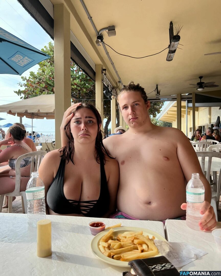 Harmonie / harmoniekrieger / rainetmae Meztelen OnlyFans  Kikerült fotó #3