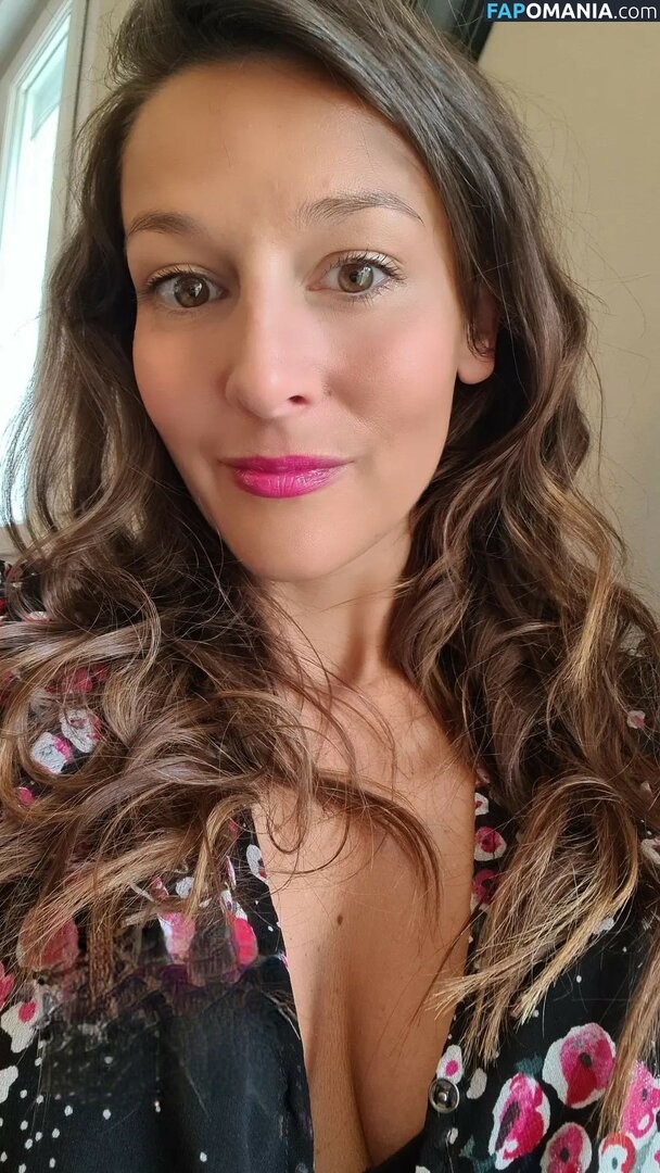 La_mode_d_helena / hd.of.femininity / hd.of.feminity / valentinaseduction Meztelen OnlyFans  Kikerült fotó #636