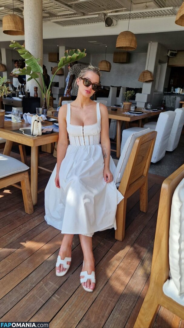 Helen Flanagan Meztelen Kikerült fotó #16