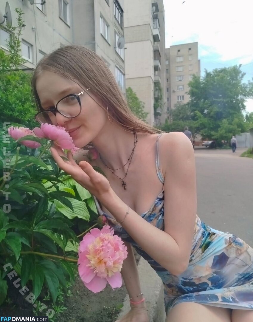 elen.meln / helen_meln777 / melena17_ElenMeln Meztelen OnlyFans  Kikerült fotó #5