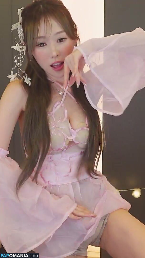 bye.kiko / hello_kiko / hellokiko_ Meztelen OnlyFans  Kikerült fotó #48