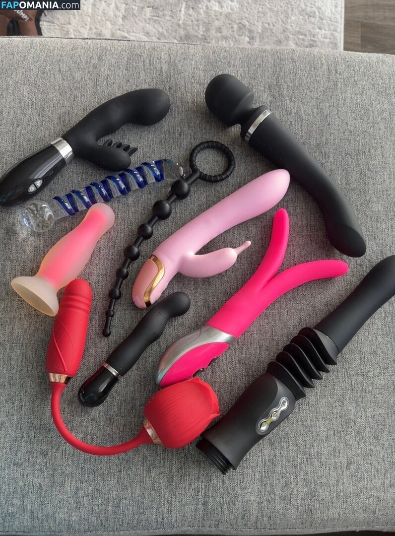 heluvmellybby / heluvmellyyy Meztelen OnlyFans  Kikerült fotó #3