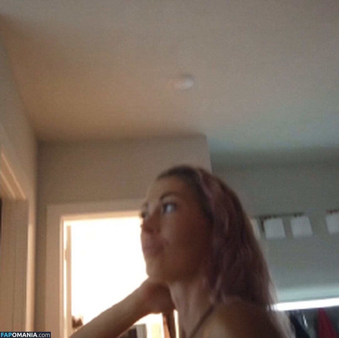 HOLLYHOTWIFE / Holly Hotwife Meztelen OnlyFans  Kikerült fotó #124