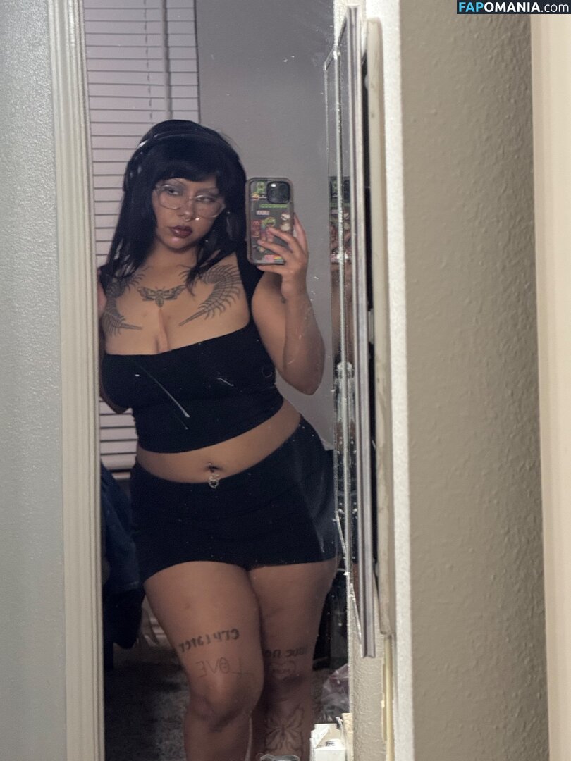 hopeurot Meztelen OnlyFans  Kikerült fotó #2