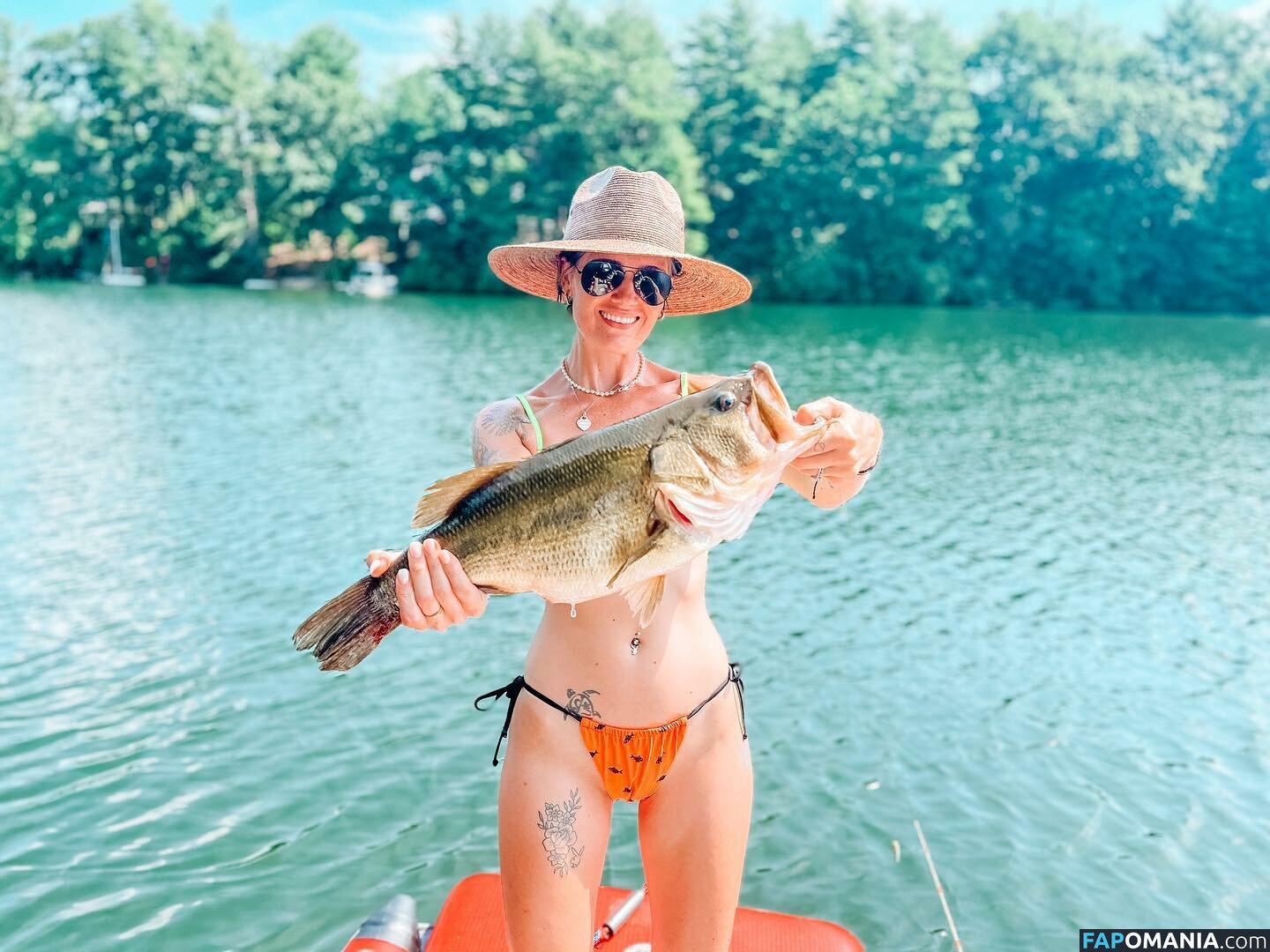 Hottest Fishing / Hunting girls / hotfishingbabes Meztelen OnlyFans  Kikerült fotó #17
