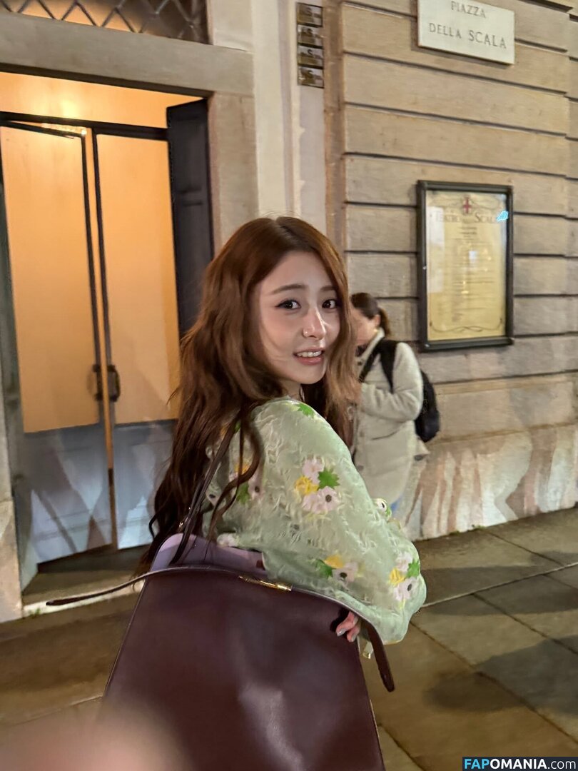 Huh Yunjin 허윤진 / LESSERAFIM / yunjin_lesserafims Meztelen OnlyFans  Kikerült fotó #24