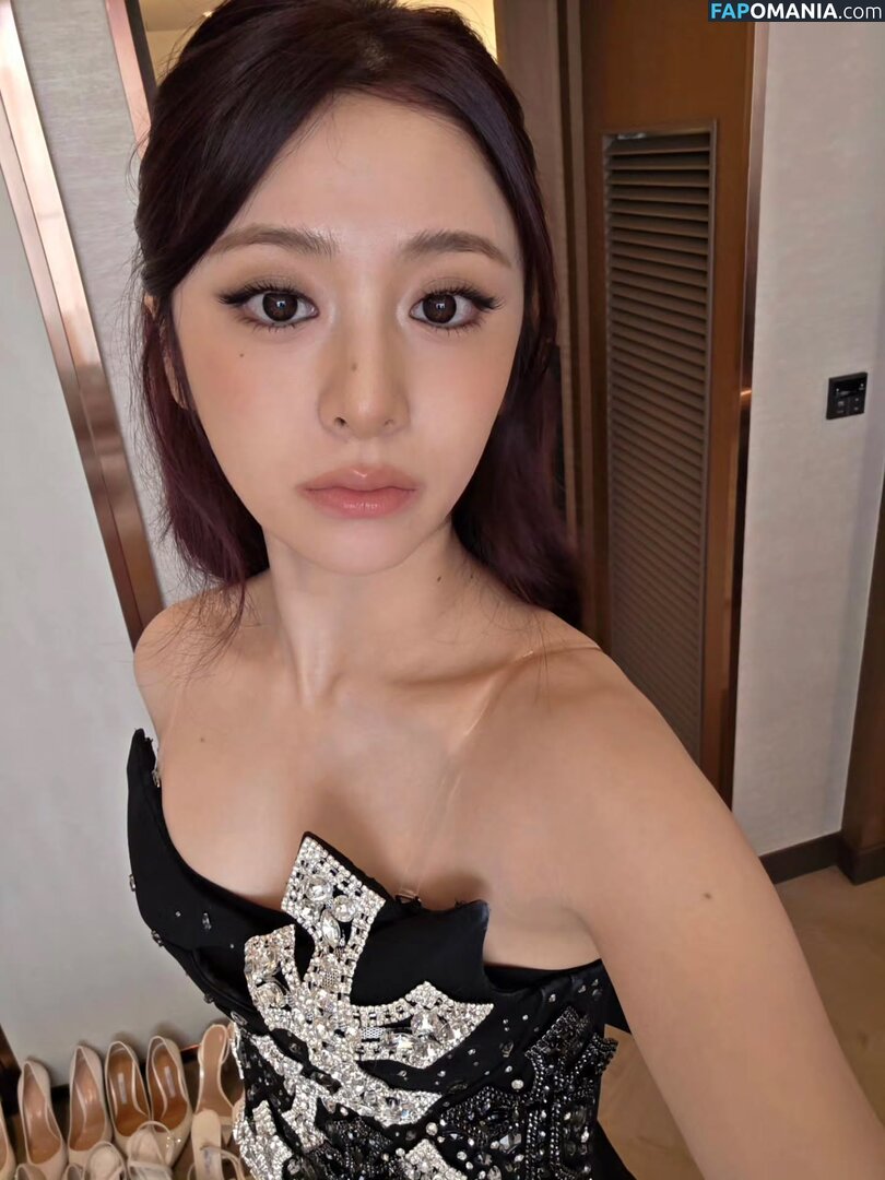 Huh Yunjin 허윤진 / LESSERAFIM / yunjin_lesserafims Meztelen OnlyFans  Kikerült fotó #36