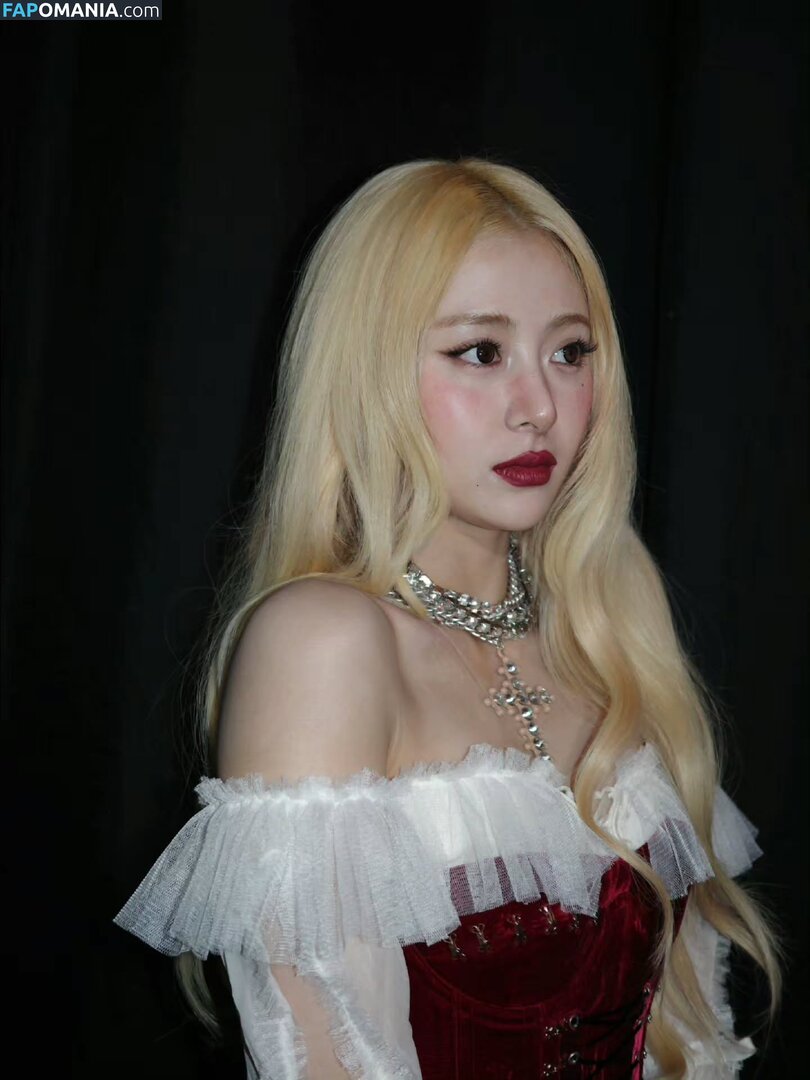 Huh Yunjin 허윤진 / LESSERAFIM / jenaissante Meztelen OnlyFans  Kikerült fotó #54