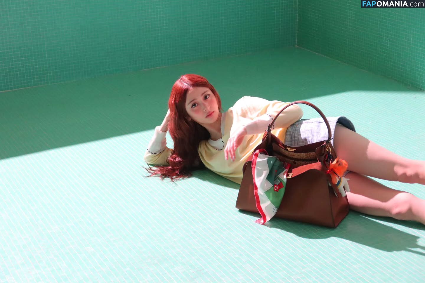 Huh Yunjin 허윤진 / LESSERAFIM / jenaissante Meztelen OnlyFans  Kikerült fotó #99