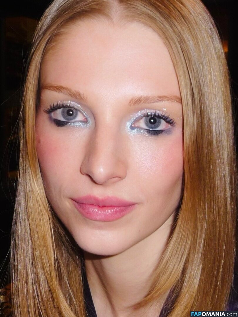 Hunter Schafer / hunterschafer Meztelen OnlyFans  Kikerült fotó #1