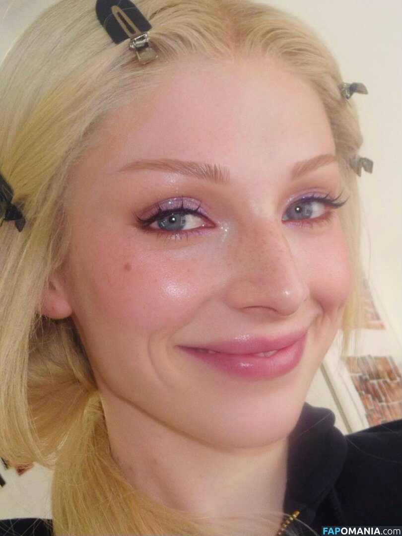 Hunter Schafer / hunterschafer Meztelen OnlyFans  Kikerült fotó #7