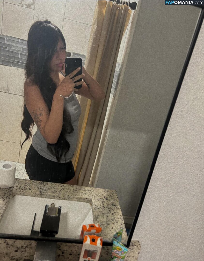 Nikki viera / daddychilll_69 / ickynicki956 Meztelen OnlyFans  Kikerült fotó #1