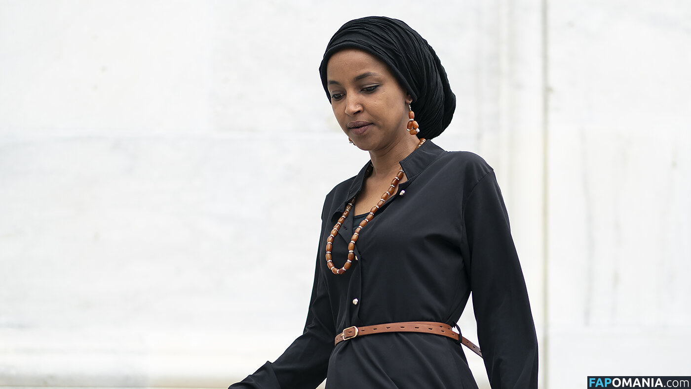 Ilhan Omar Meztelen OnlyFans  Kikerült fotó #2