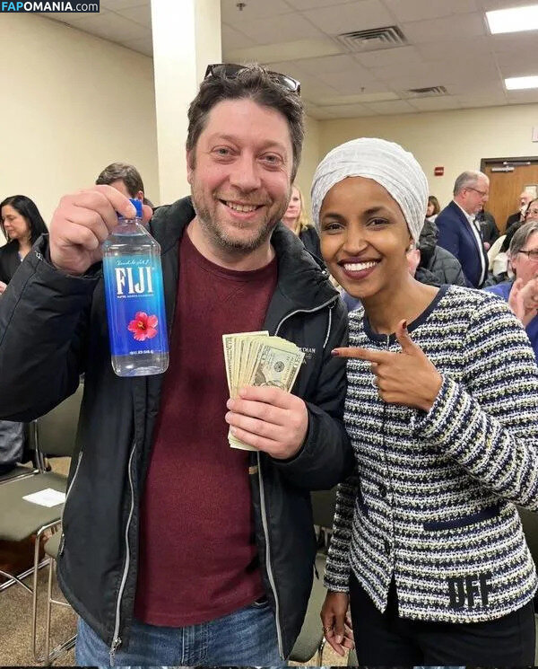 Ilhan Omar Meztelen OnlyFans  Kikerült fotó #13