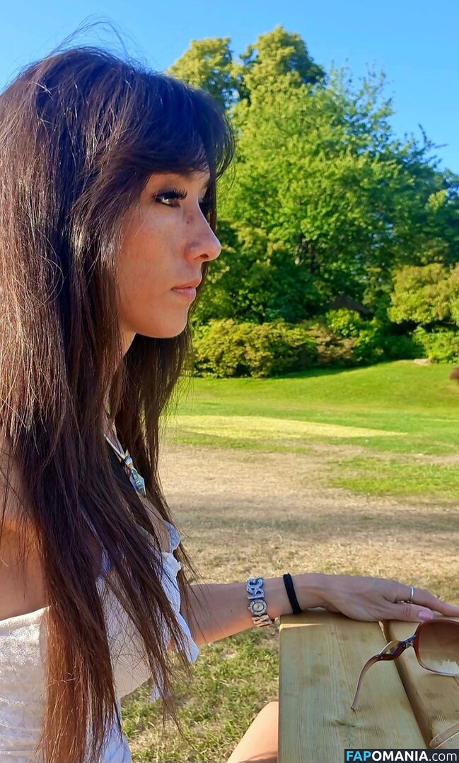 illeeria Meztelen OnlyFans  Kikerült fotó #5