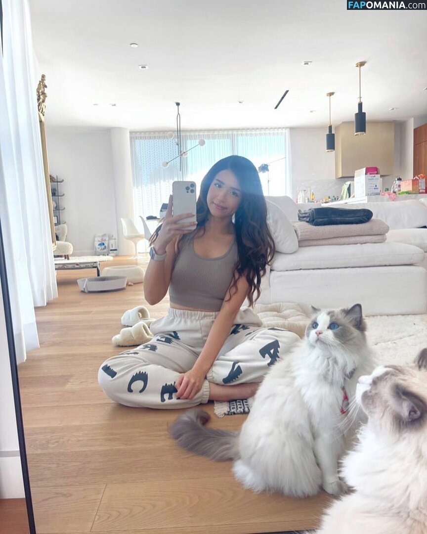 imane / imane... / pokimane Meztelen OnlyFans  Kikerült fotó #5