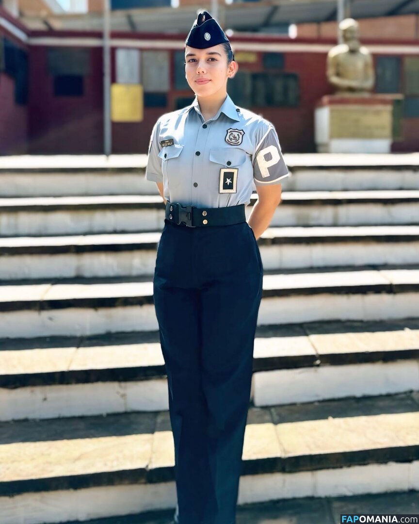 In And Out Uniform Meztelen OnlyFans  Kikerült fotó #45