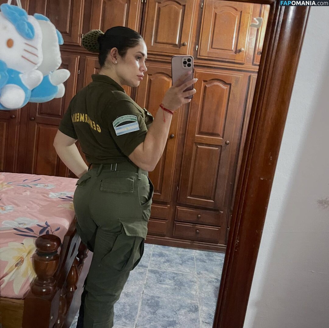 In And Out Uniform Meztelen OnlyFans  Kikerült fotó #85