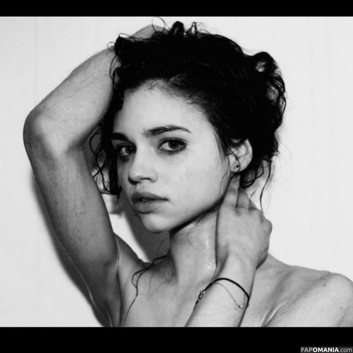 India Eisley / https: / indiaeisley Meztelen OnlyFans  Kikerült fotó #1