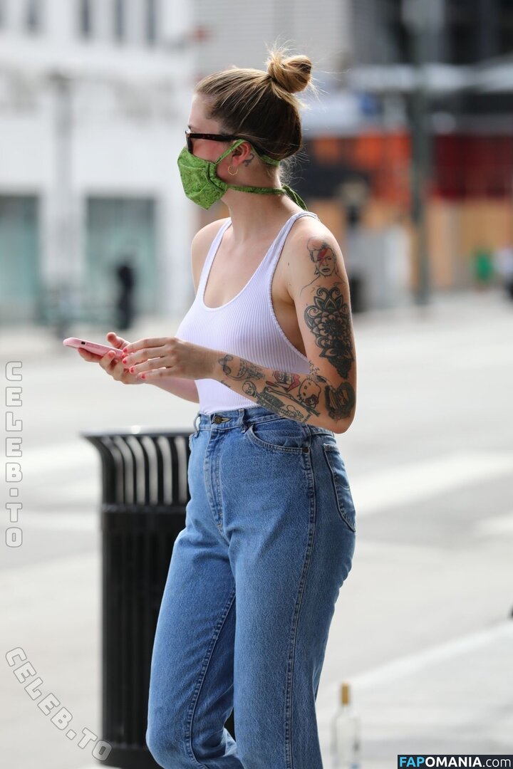 Ireland Baldwin / chloebaldwin... / irelandbasingerbaldwin / irelandirelandireland Meztelen OnlyFans  Kikerült fotó #235
