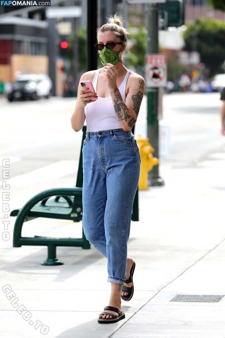 Ireland Baldwin / chloebaldwin... / irelandbasingerbaldwin / irelandirelandireland Meztelen OnlyFans  Kikerült fotó #238