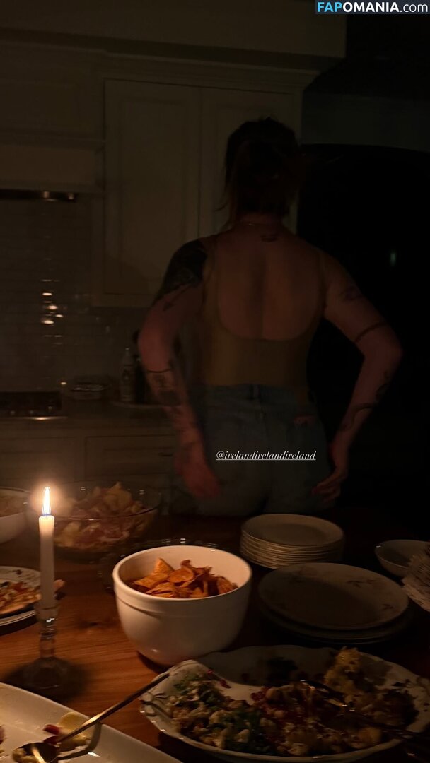 Ireland Baldwin / chloebaldwin... / irelandbasingerbaldwin / irelandirelandireland Meztelen OnlyFans  Kikerült fotó #239