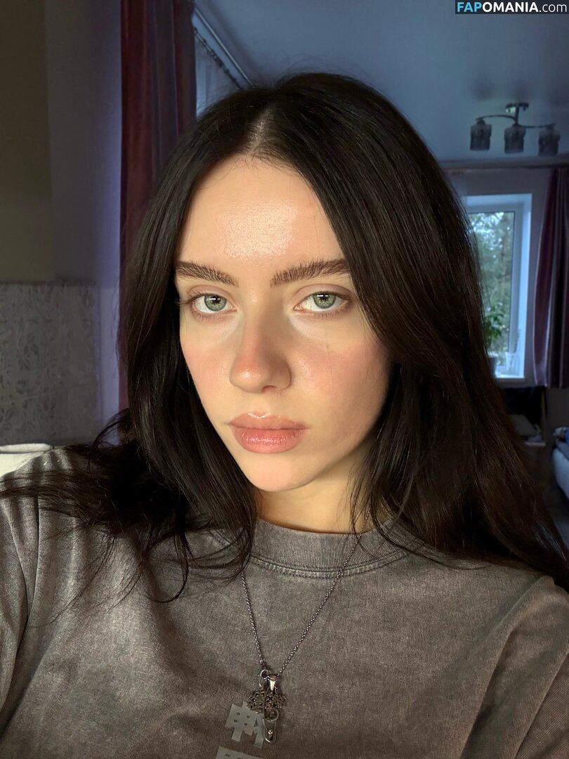 Irina Minkina / howeversnowy / rusian Billie eilish Meztelen OnlyFans  Kikerült fotó #1