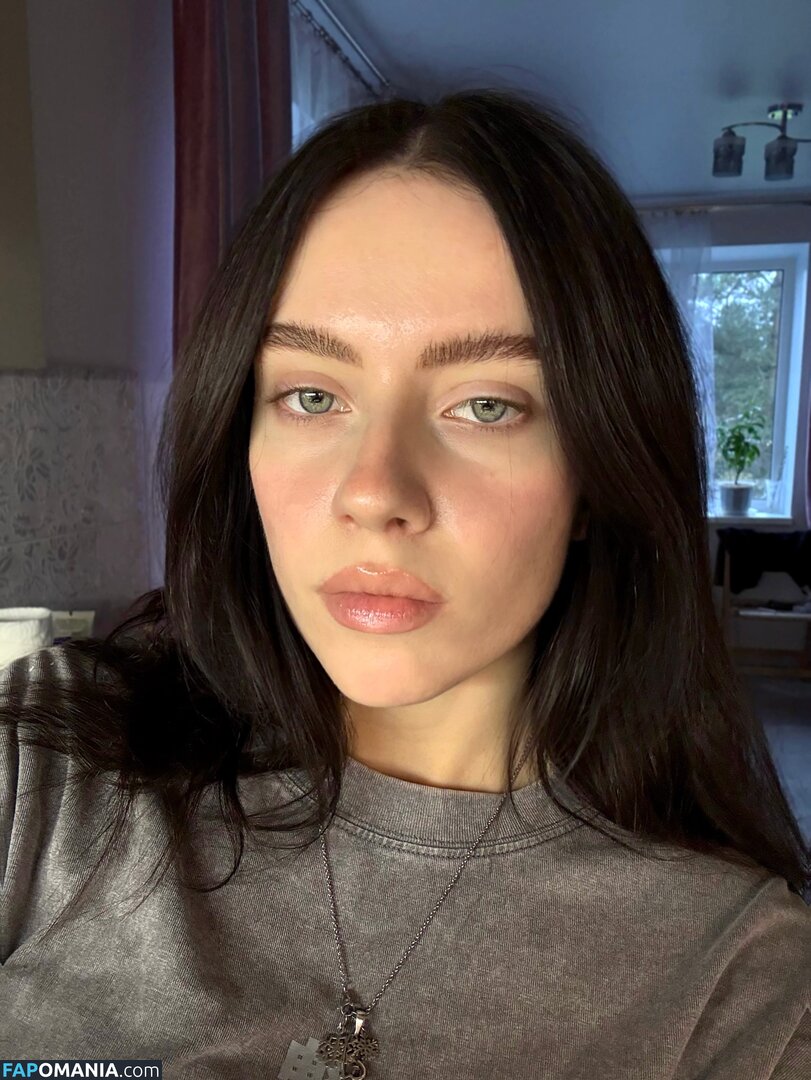 Irina Minkina / howeversnowy / rusian Billie eilish Meztelen OnlyFans  Kikerült fotó #3